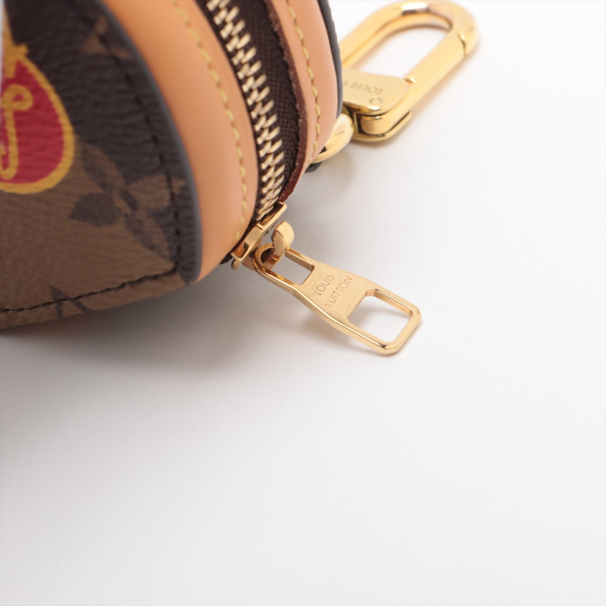 Louis Vuitton x NIGO Monogram Round Earphone Case