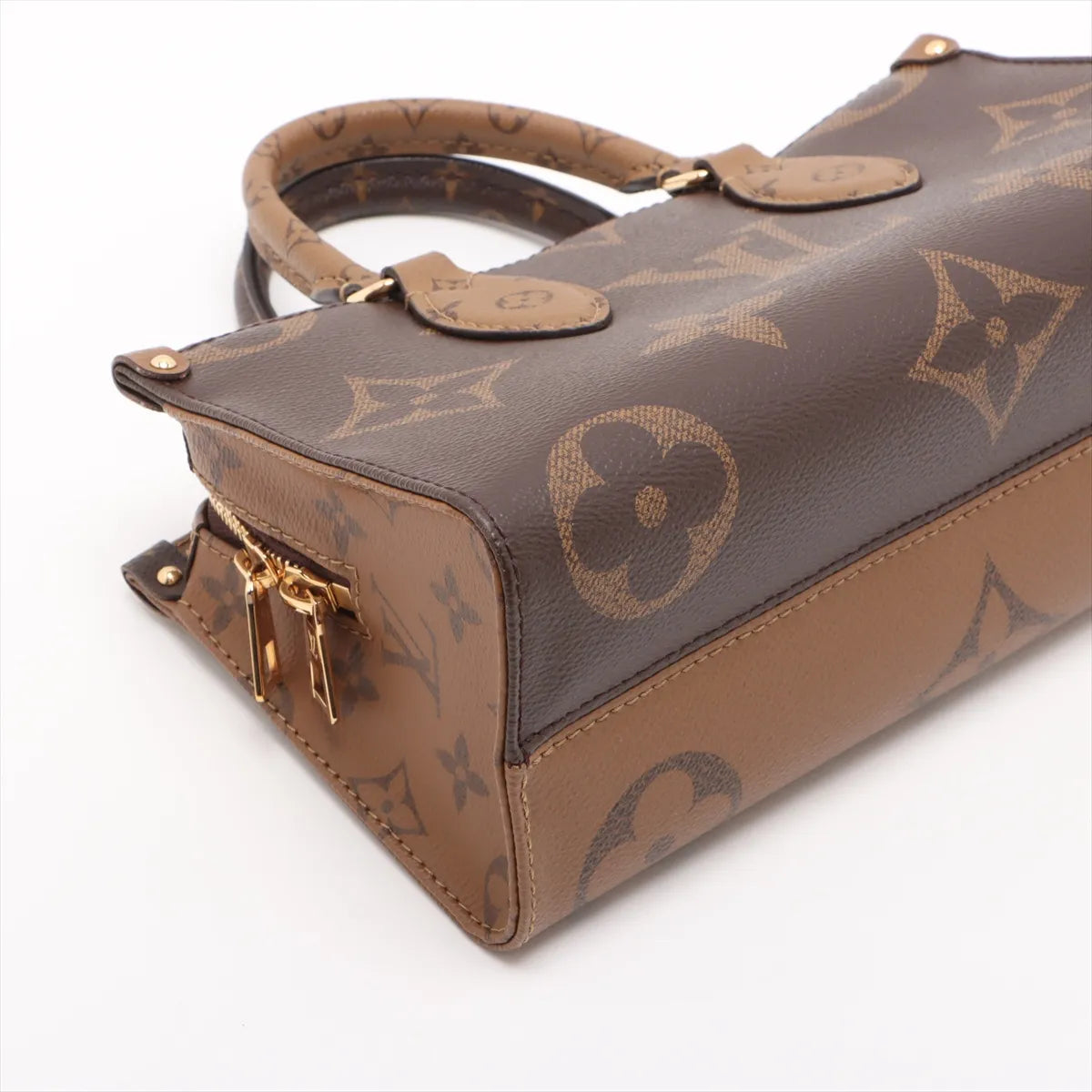 Louis Vuitton Giant Monogram Reverse On the Go East-West — product photo 5