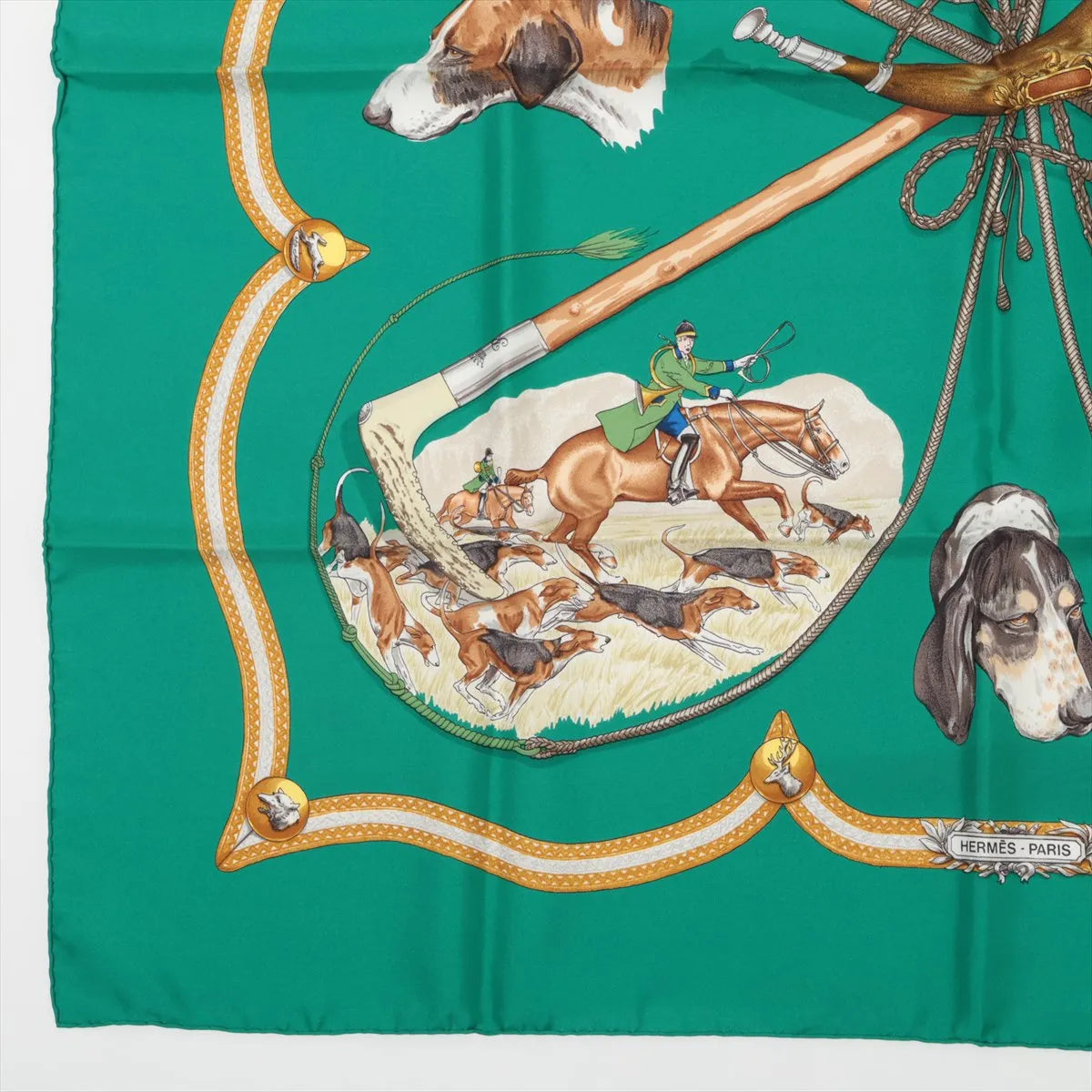 Hermès Carré 90 Chiens Au Rapport Hounds Scarf Green