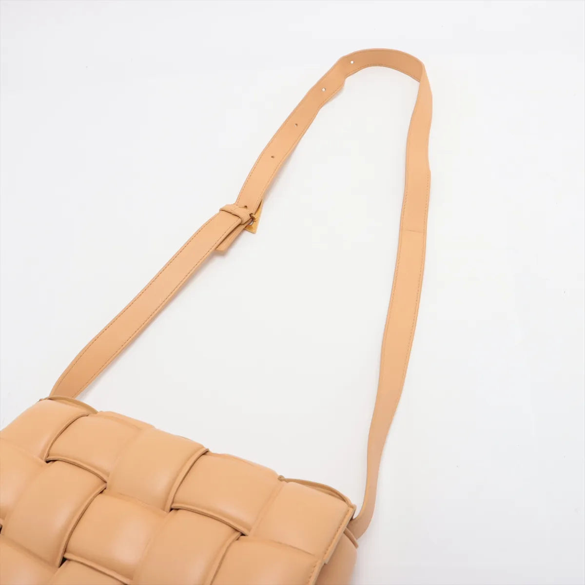 Bottega Veneta Maxi Intrecciato Padded Cassette Shoulder Bag Beige