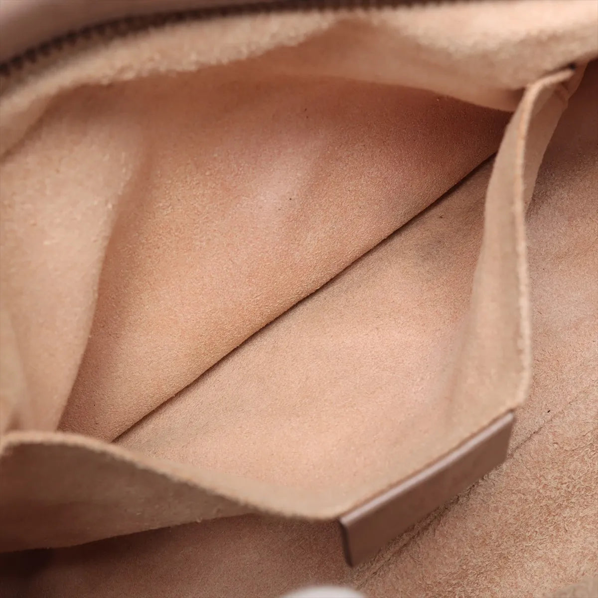 Gucci GG Marmont Chevron Leather Shoulder Bag Pink — product photo 6