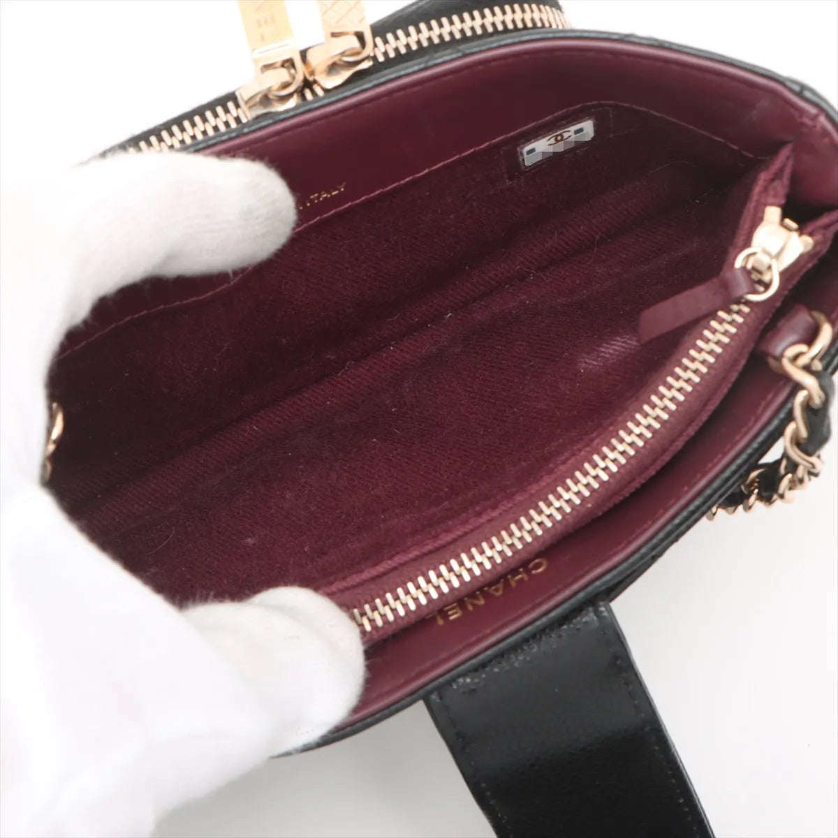 Chanel CC Logo Matelasse Caviar Skin Chain Shoulder Bag Black