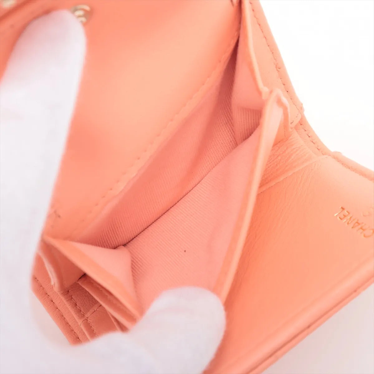 Chanel CC Logo Matelasse Lambskin Compact Wallet Pink Salmon