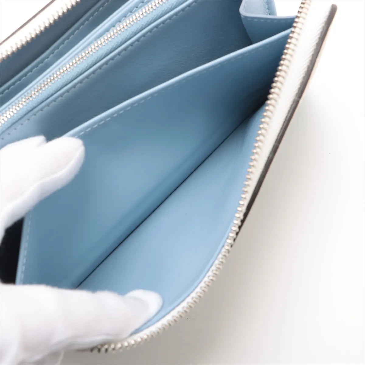 Louis Vuitton Monogram Mahina Zippy Wallet Gradient Blue