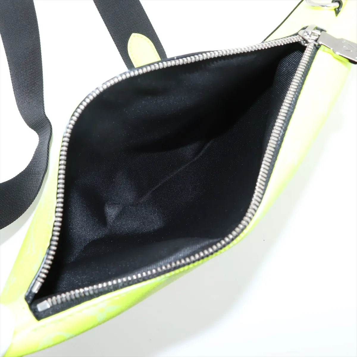 Louis Vuitton Monogram Taigarama Duo Slingbag Yellow
