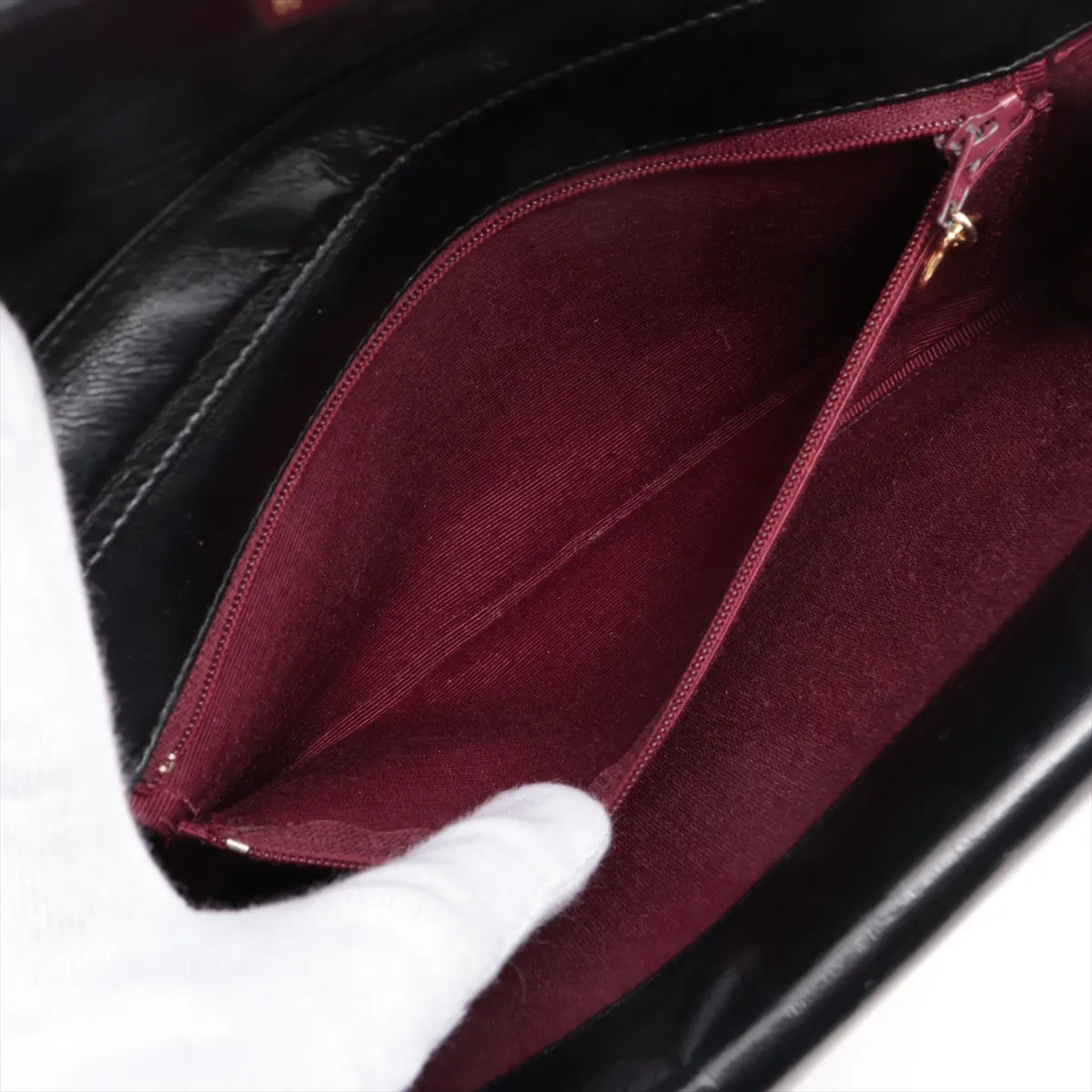 Chanel CC Logo Matelasse Lambskin Chain Shoulder Bag Black — product photo 7