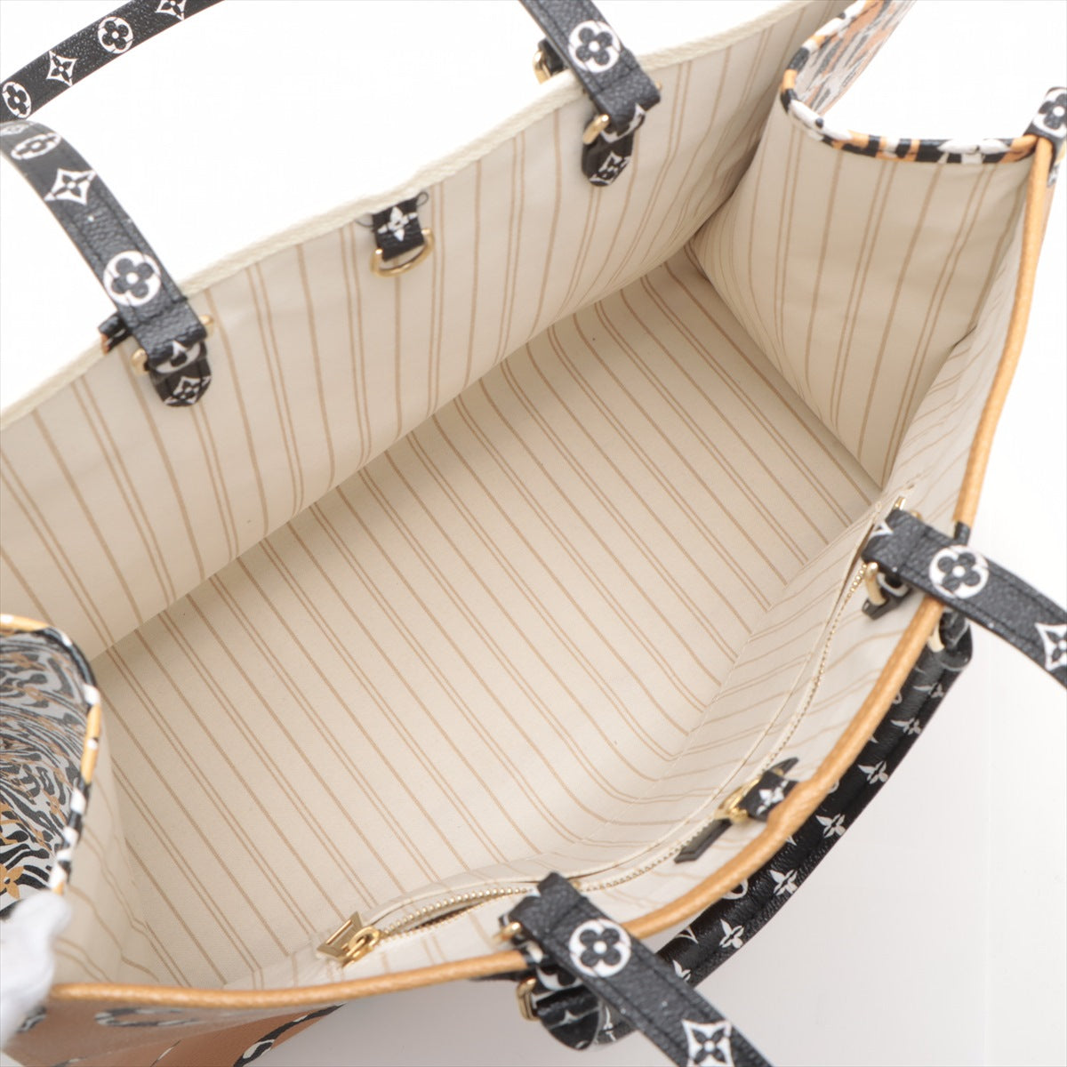 Louis Vuitton Monogram Jungle On the Go GM