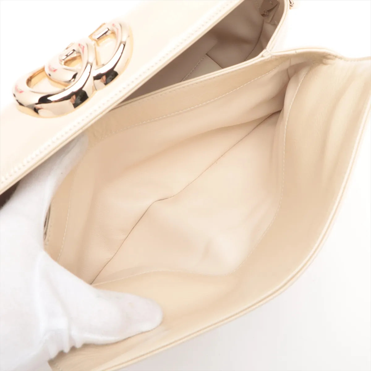 Gucci GG Logo Pochette Patent Leather Chain Shoulder Bag Beige