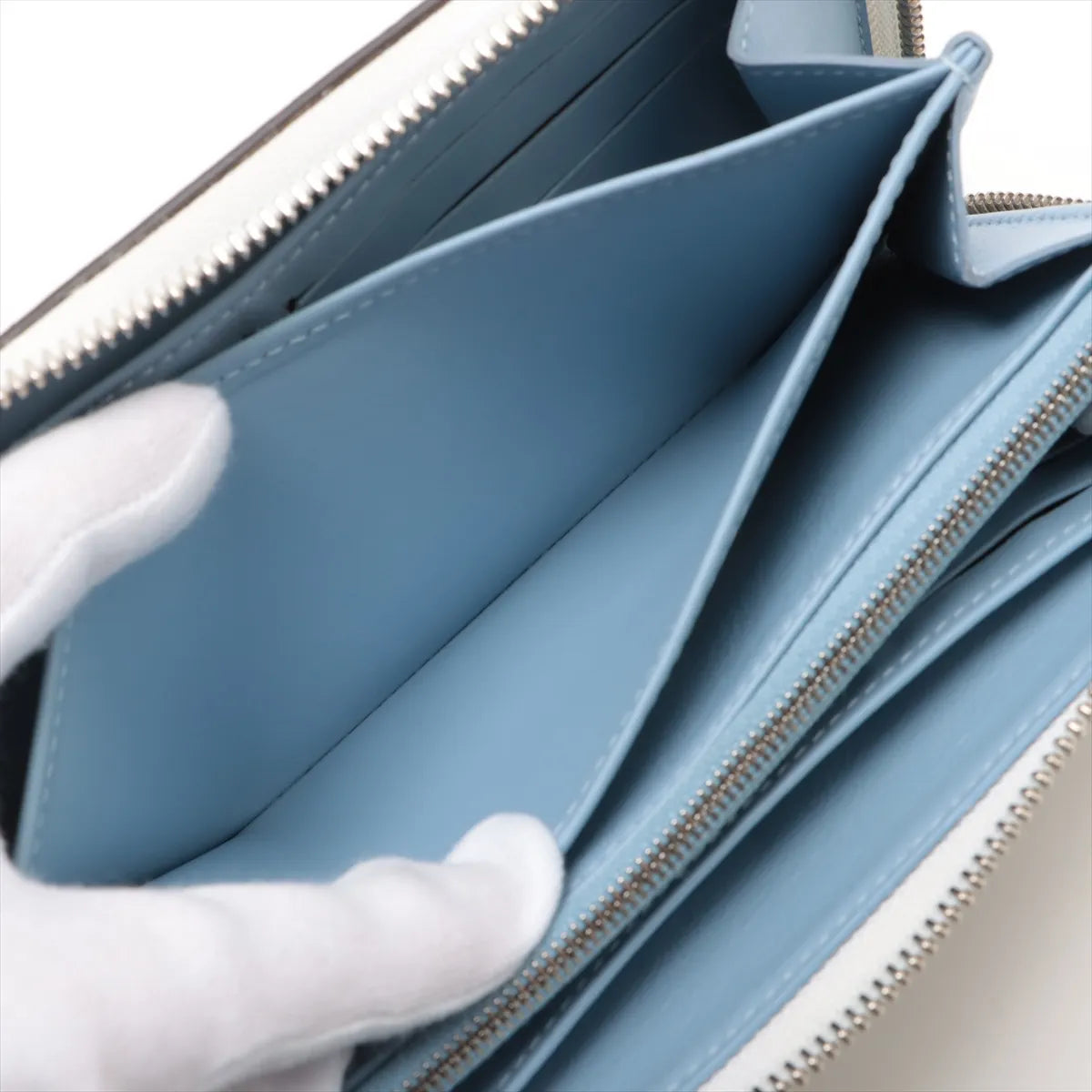 Louis Vuitton Monogram Mahina Zippy Wallet Gradient Blue