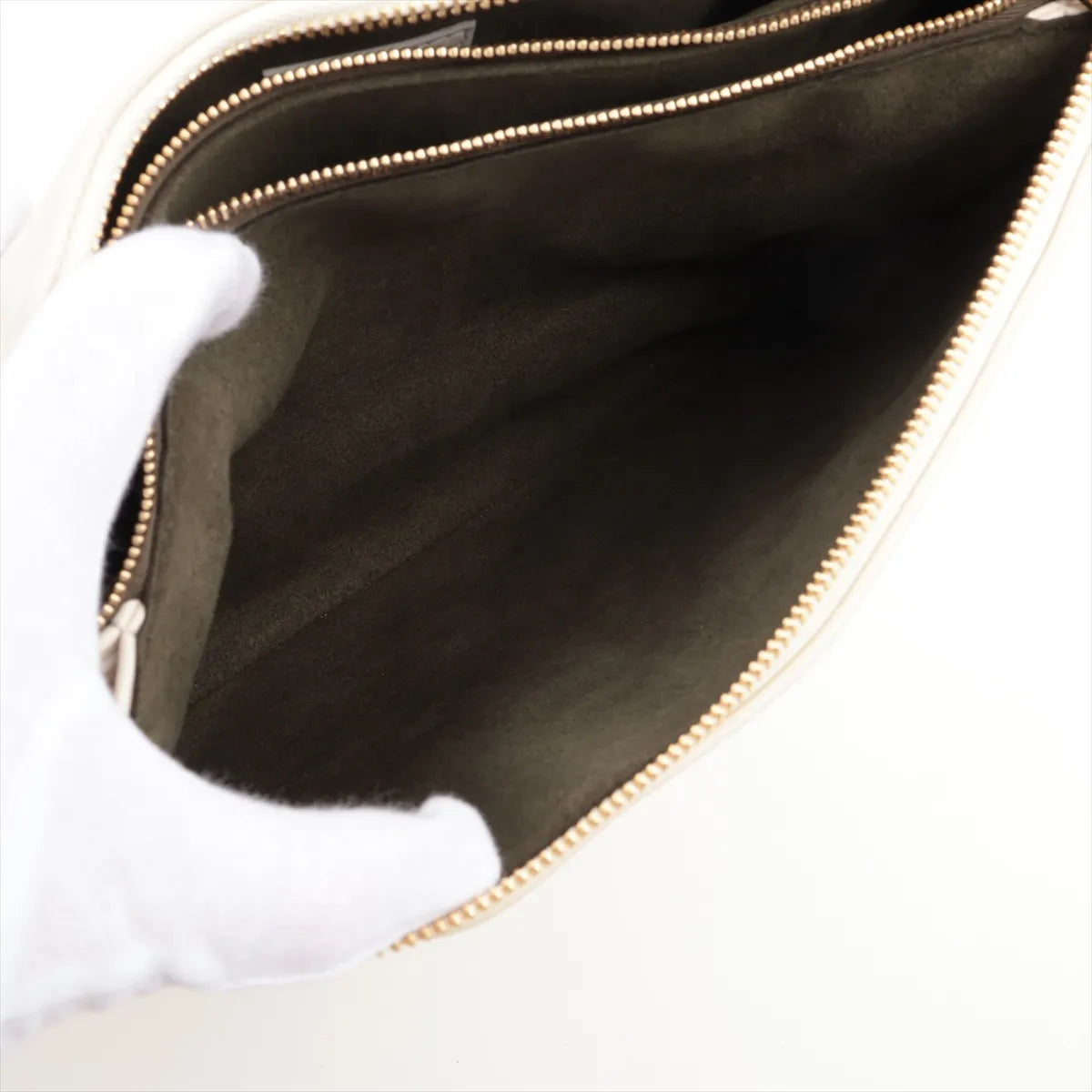 Louis Vuitton Monogram Embossed Coussin PM White — product photo 8