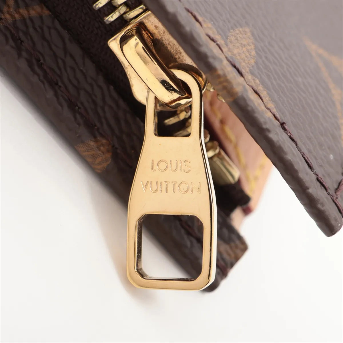 Louis Vuitton Monogram Poche Toilette 26
