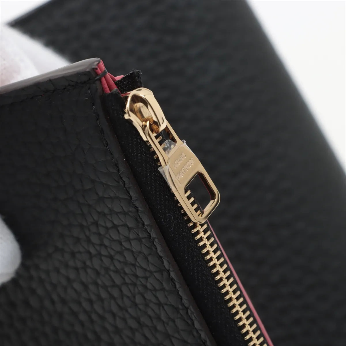 Louis Vuitton Taurillon Capucines Compact Wallet Noir × Hot Pink