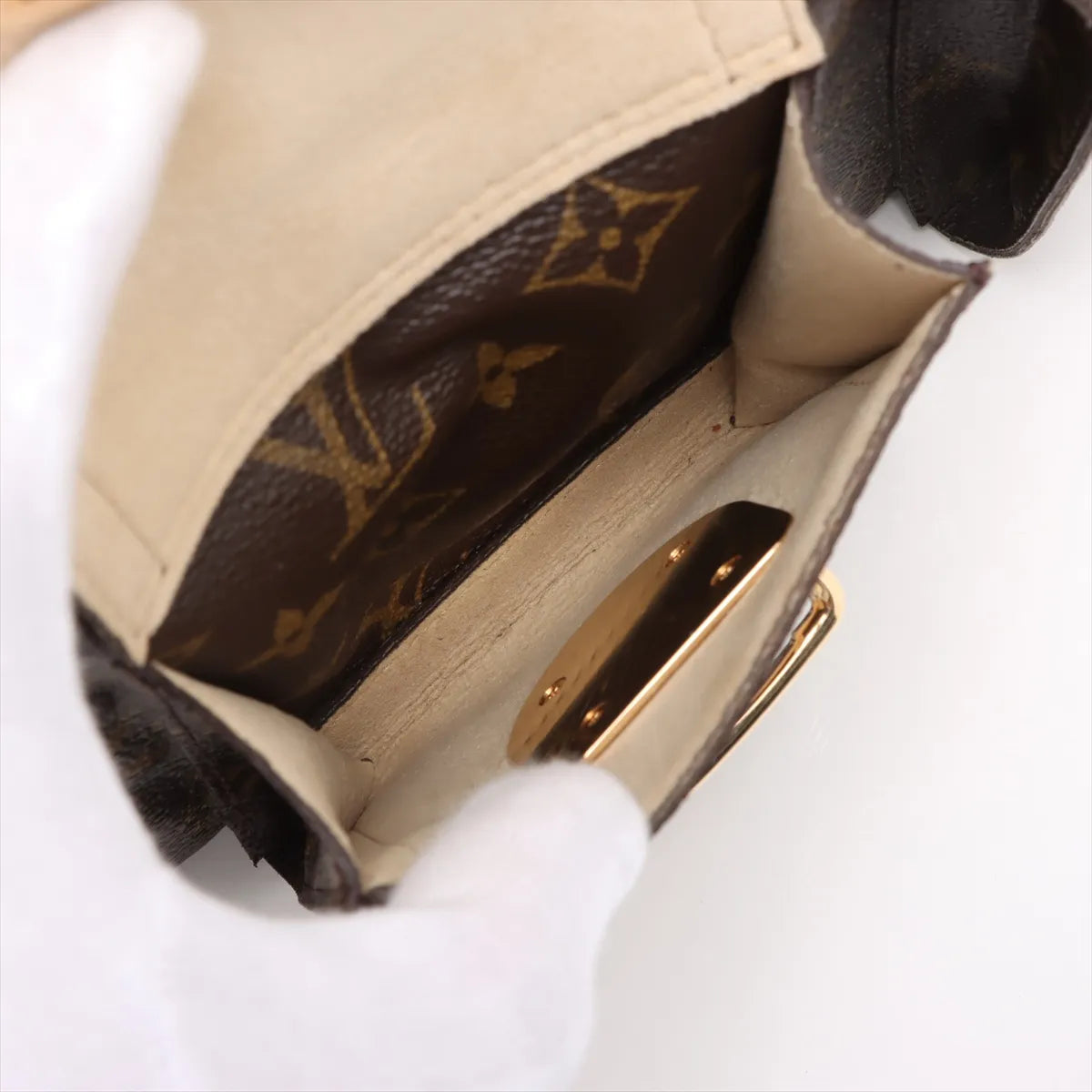 Louis Vuitton Monogram Manhattan PM — product photo 9