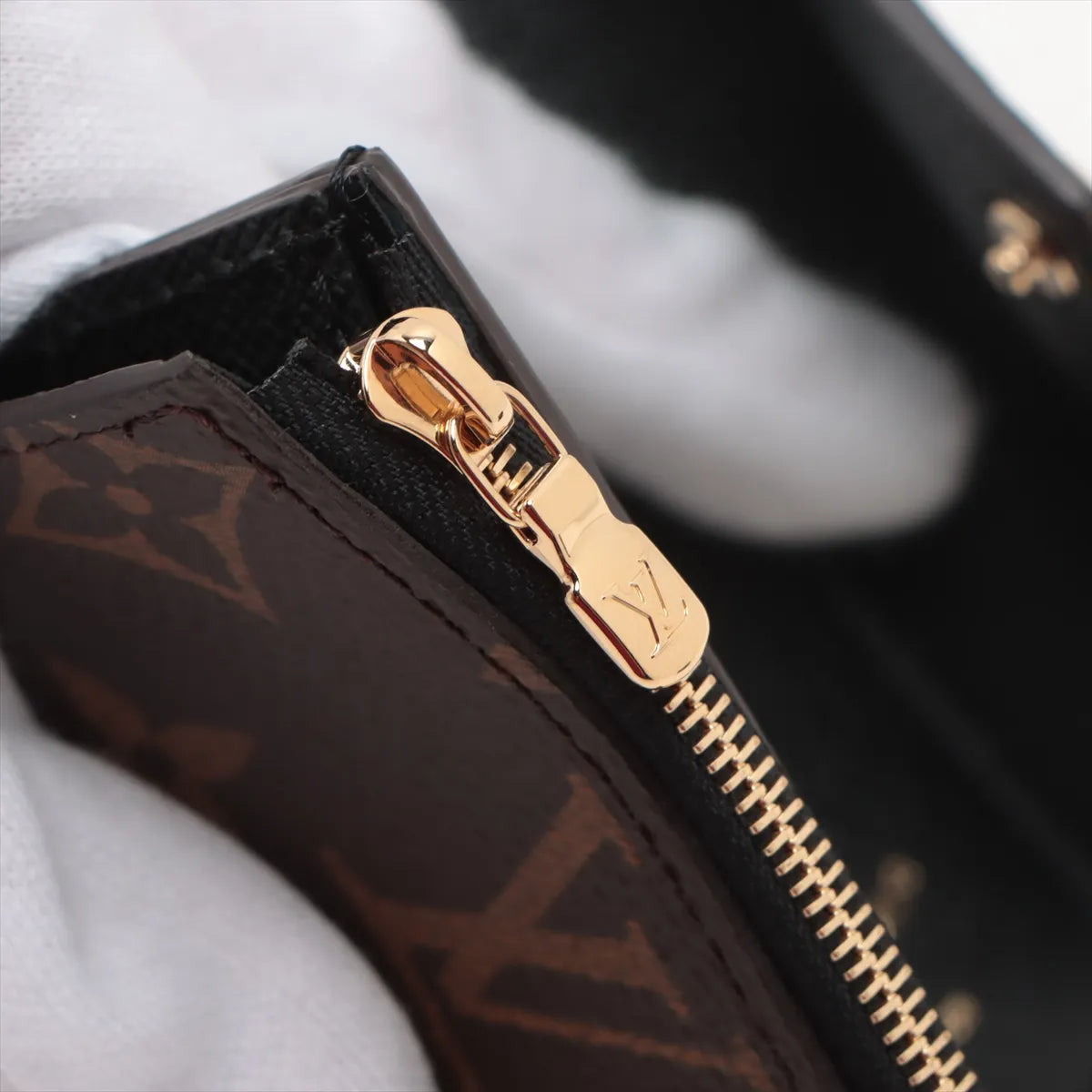Louis Vuitton Monogram Reverse Victorine Wallet