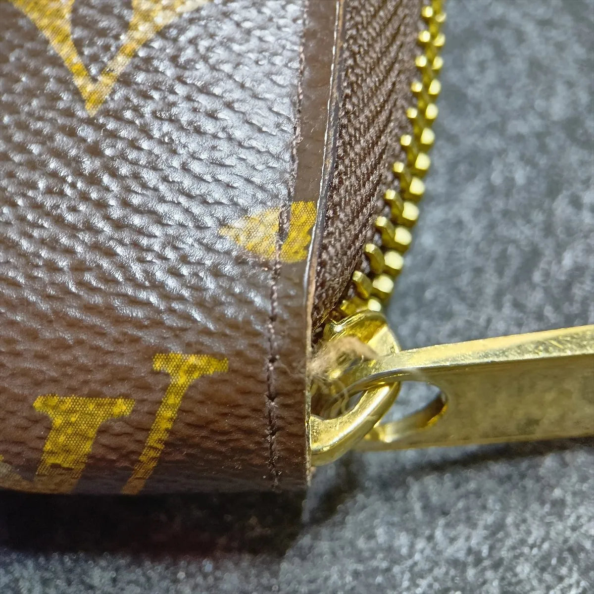 Louis Vuitton Monogram Dog Motif Zippy Wallet — Rose Ballerine; actual item photo 17
