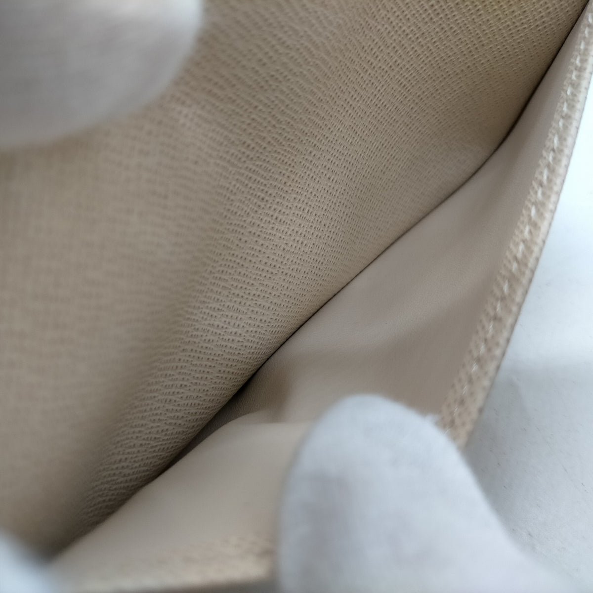 Louis Vuitton Damier Azur Ring Agenda Cover — Personalized — original detail