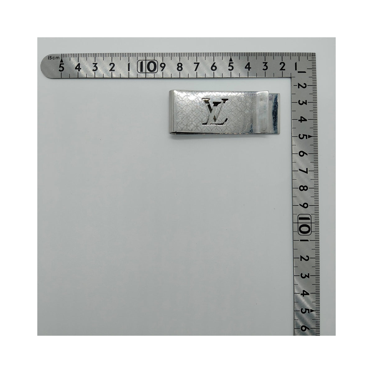 Louis Vuitton Silver-Tone LV Logo Money Clip — original detail