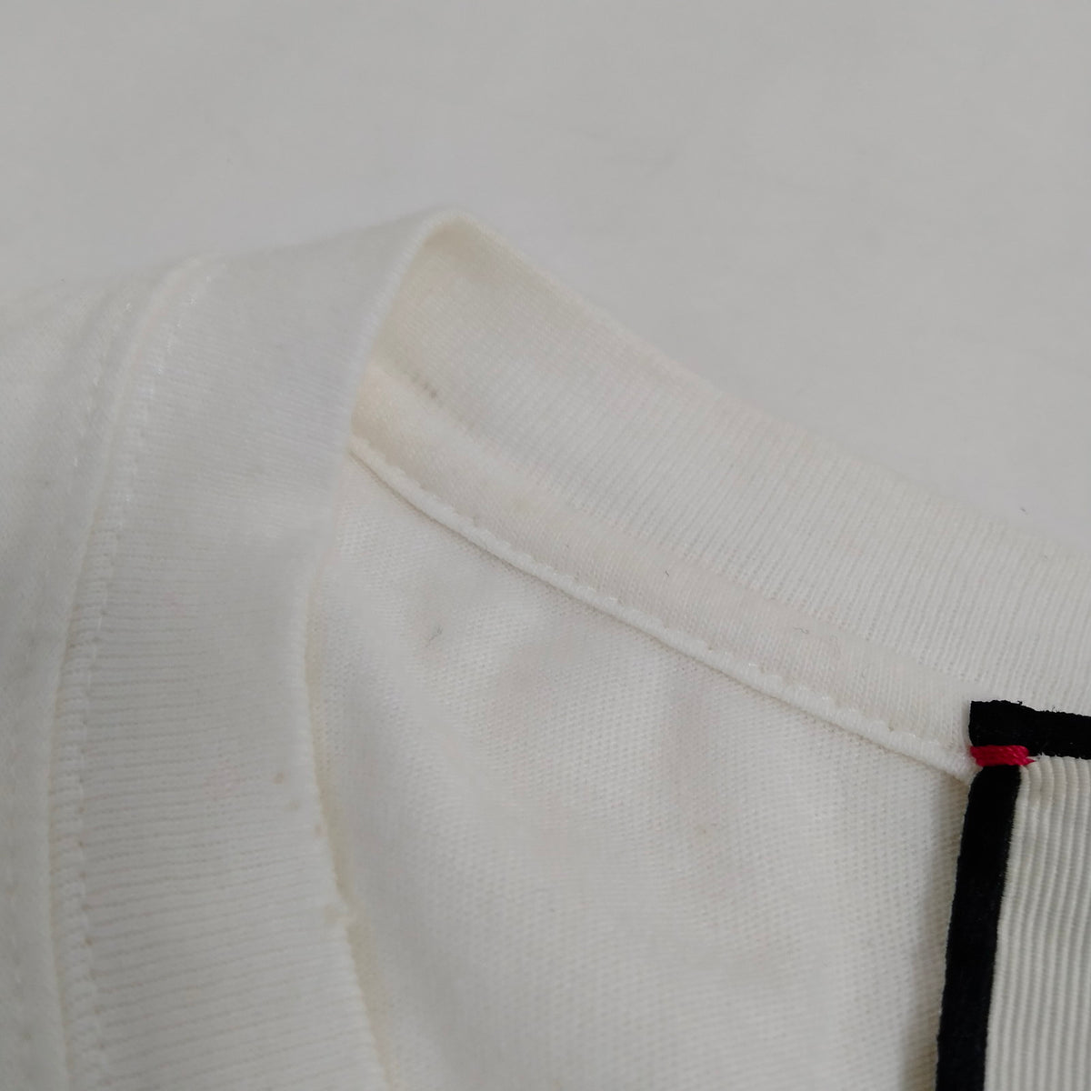 Gucci Cream Logo & Sequin Appliqué Cotton T-Shirt — XS — original detail 8