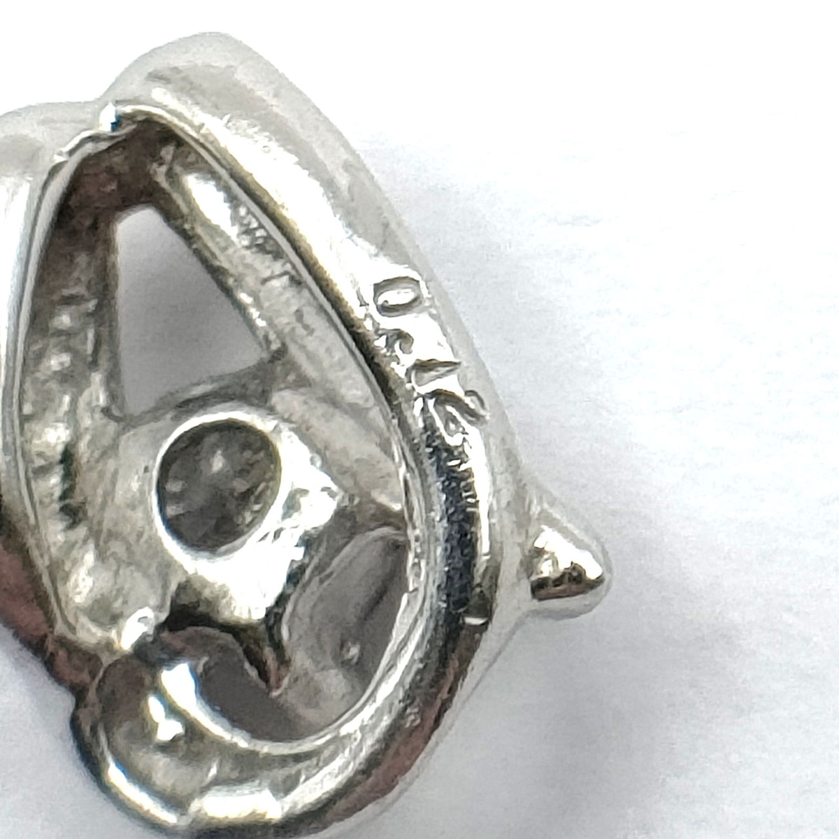 Pt900 Platinum 0.12 ct Diamond Pendant — detail 2