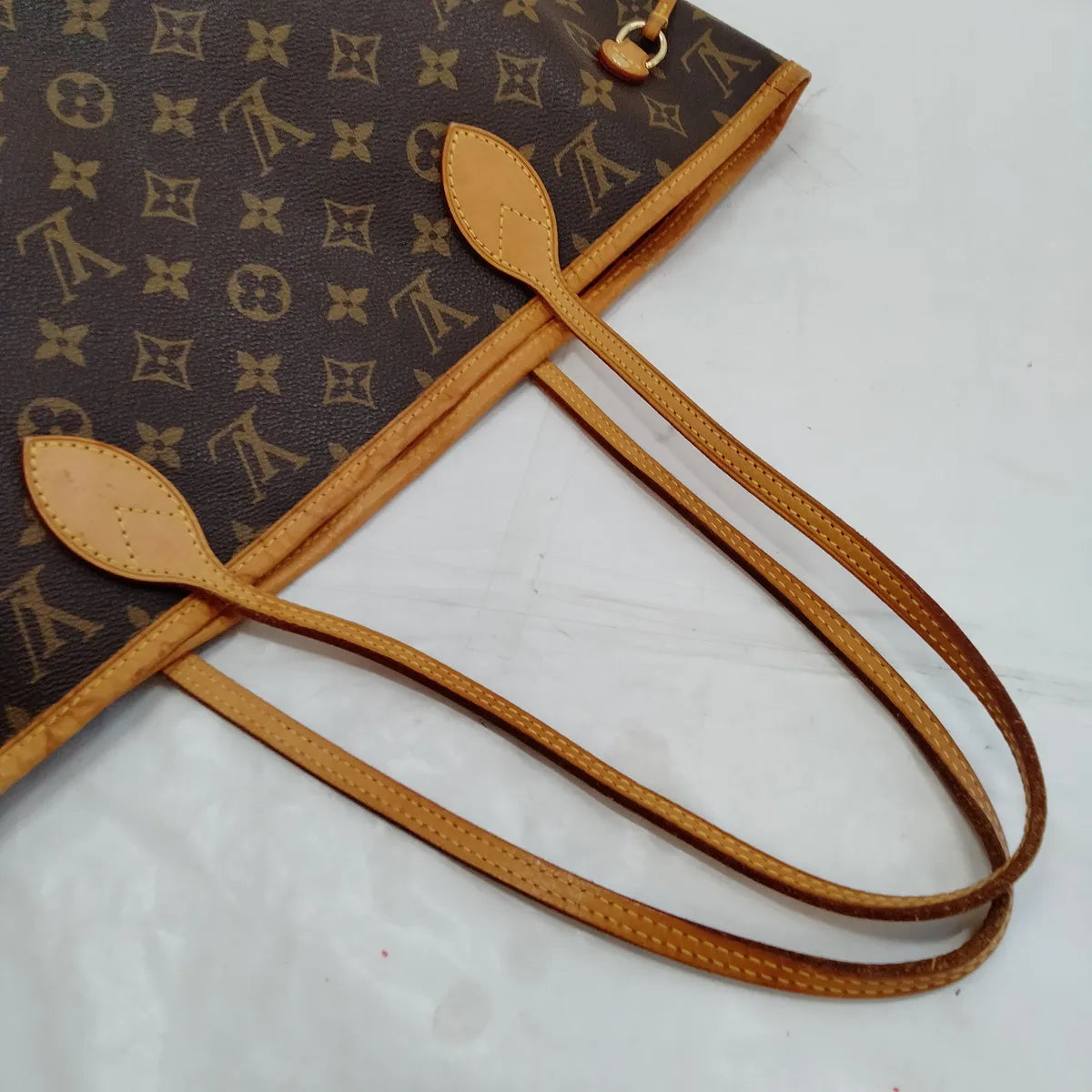 Louis Vuitton Monogram Neverfull MM Tote Bag Fuchsia