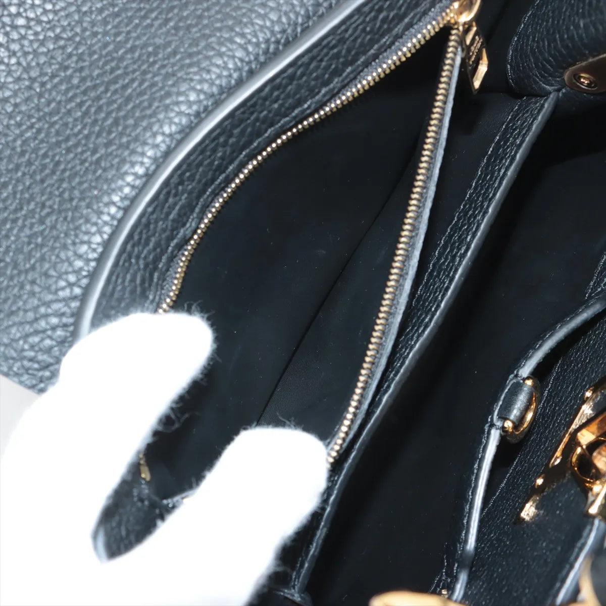Louis Vuitton Capucines BB Black