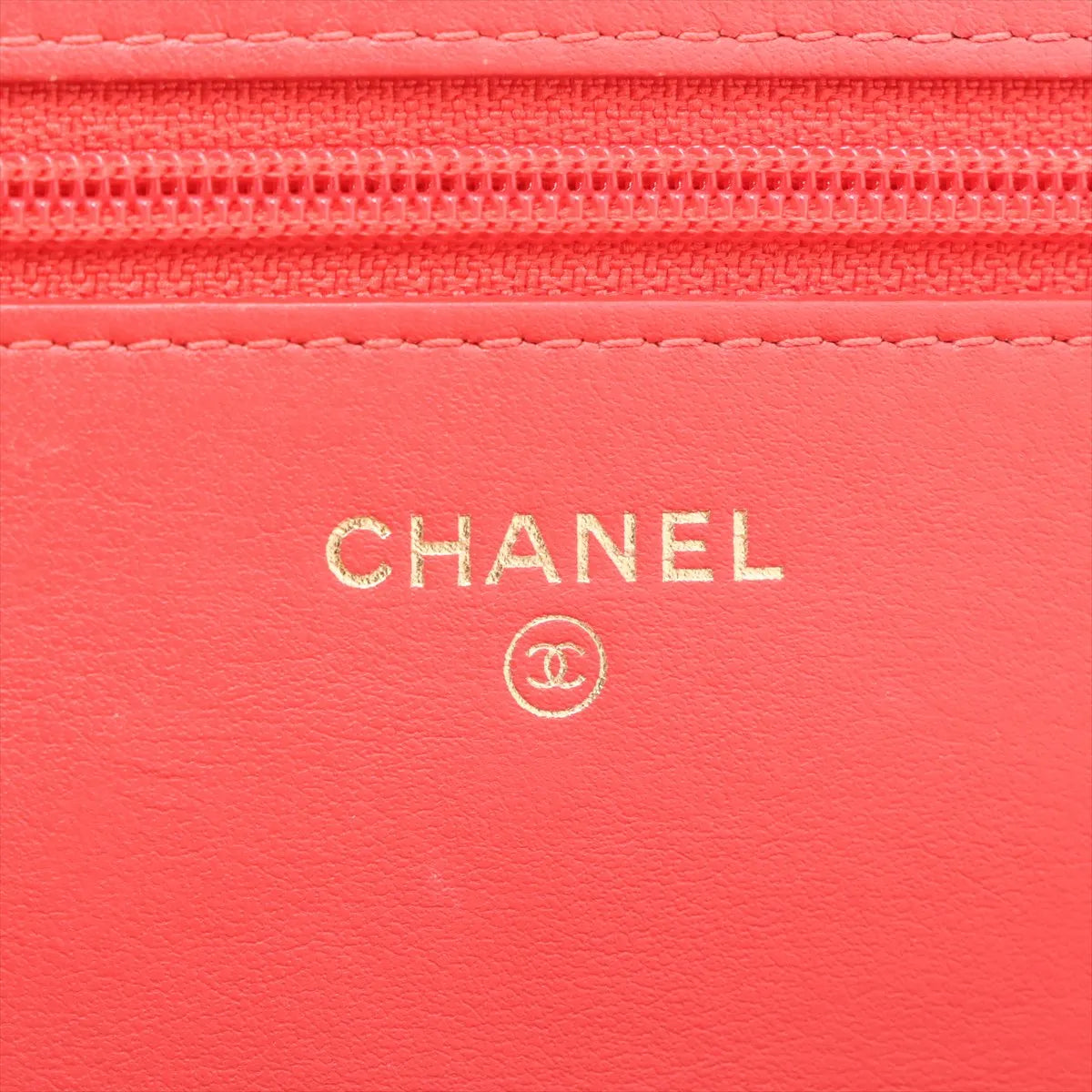 Chanel CC Logo Filigree Caviar Skin Chain Wallet Bag Red
