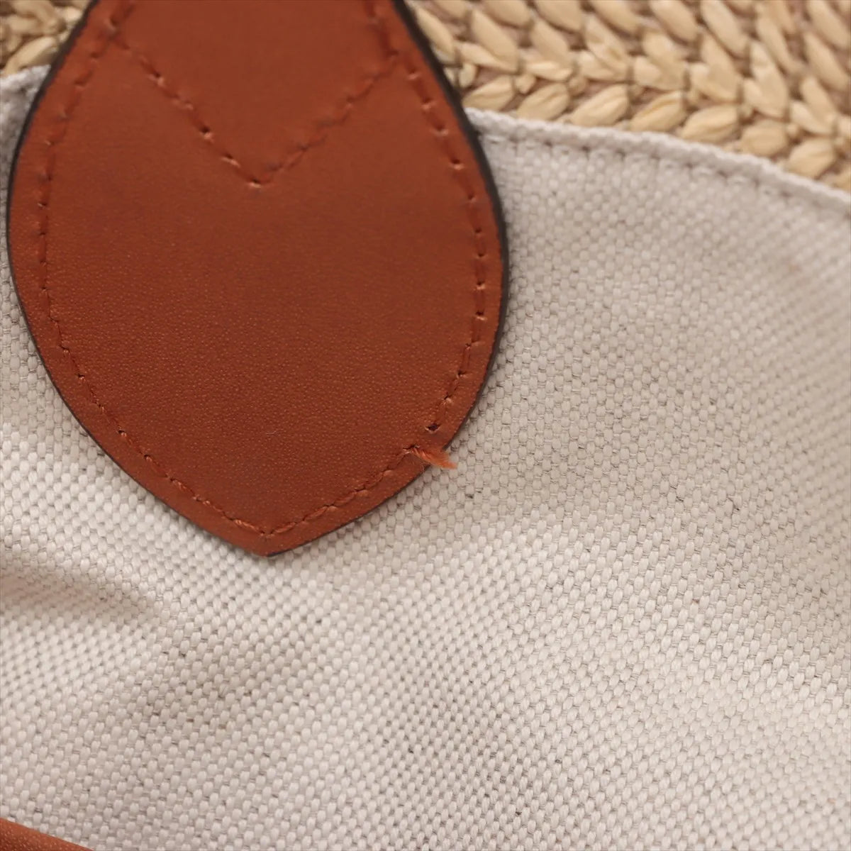Gucci Patch Raffia x Leather Handbag Beige