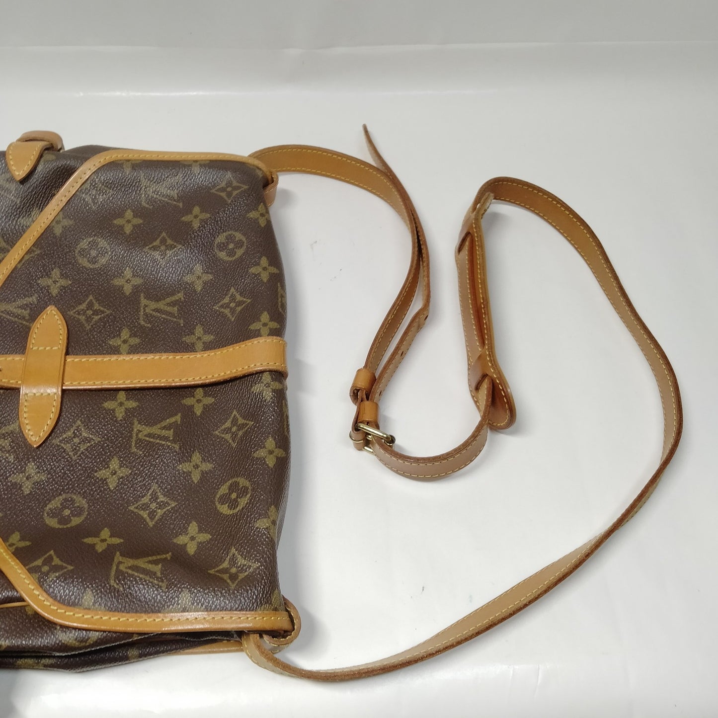 Louis Vuitton Monogram Saumur 30