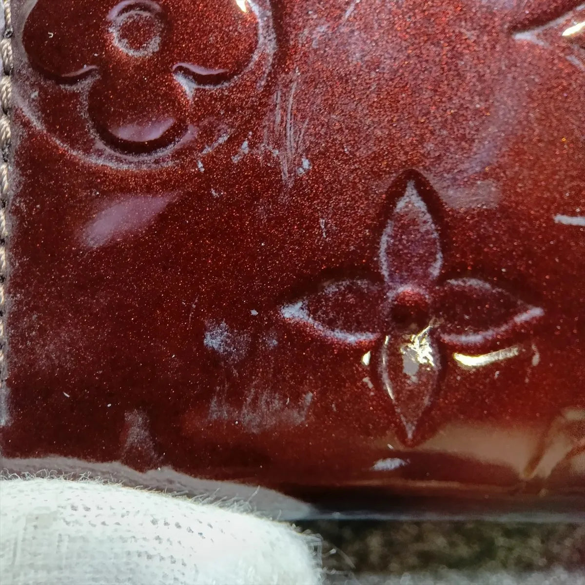 Louis Vuitton Monogram Vernis Key Case Amarante