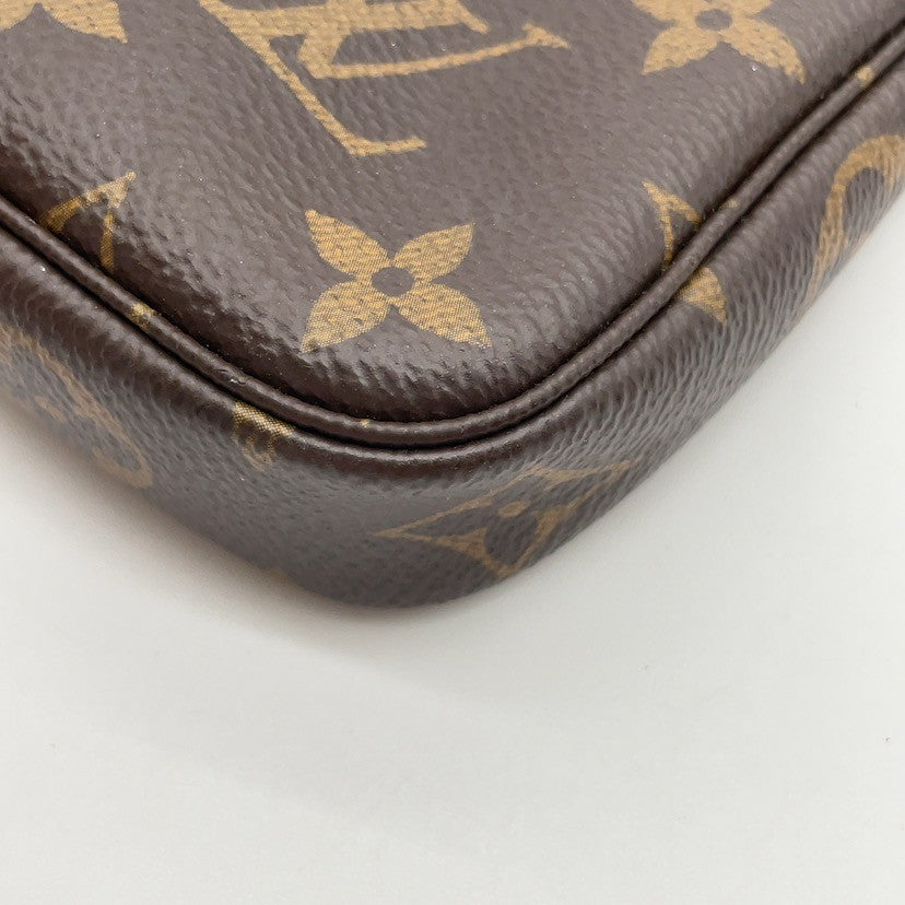 Louis Vuitton Monogram Mini Pochette Accessoires