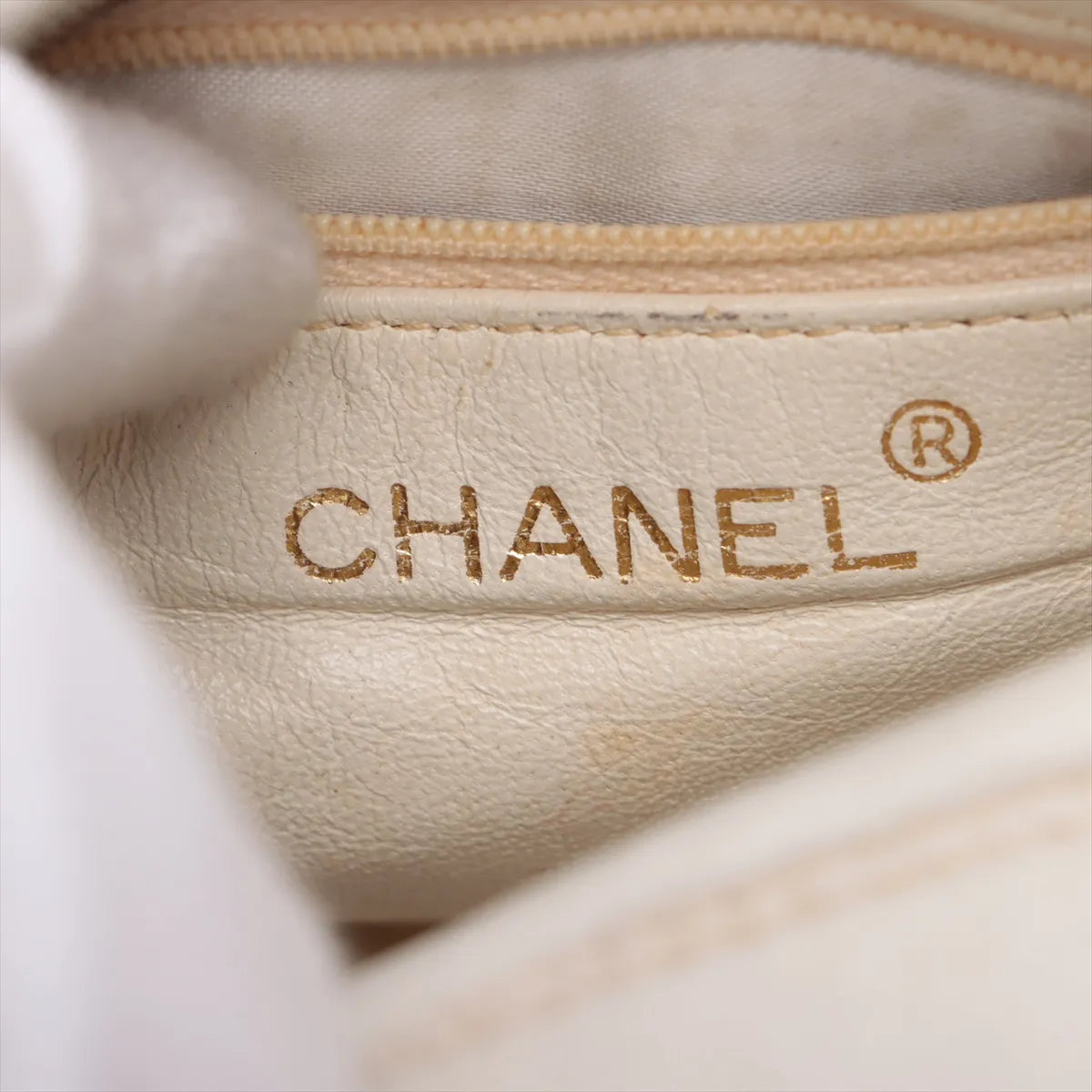 Chanel CC Logo Lambskin Chain Shoulder Bag White