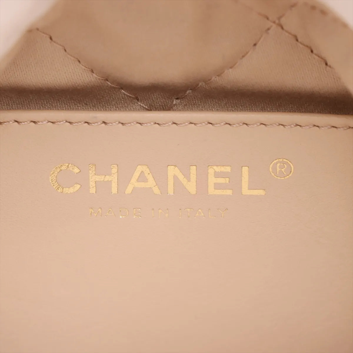 Chanel Chanel 22 Mini Shiny Calfskin Chain Shoulder Bag White