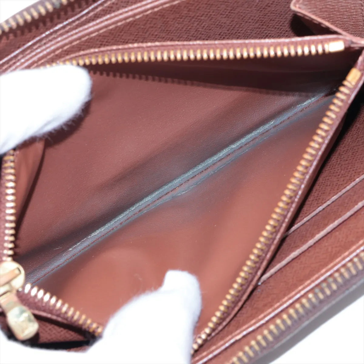 Louis Vuitton Monogram Zippy Wallet