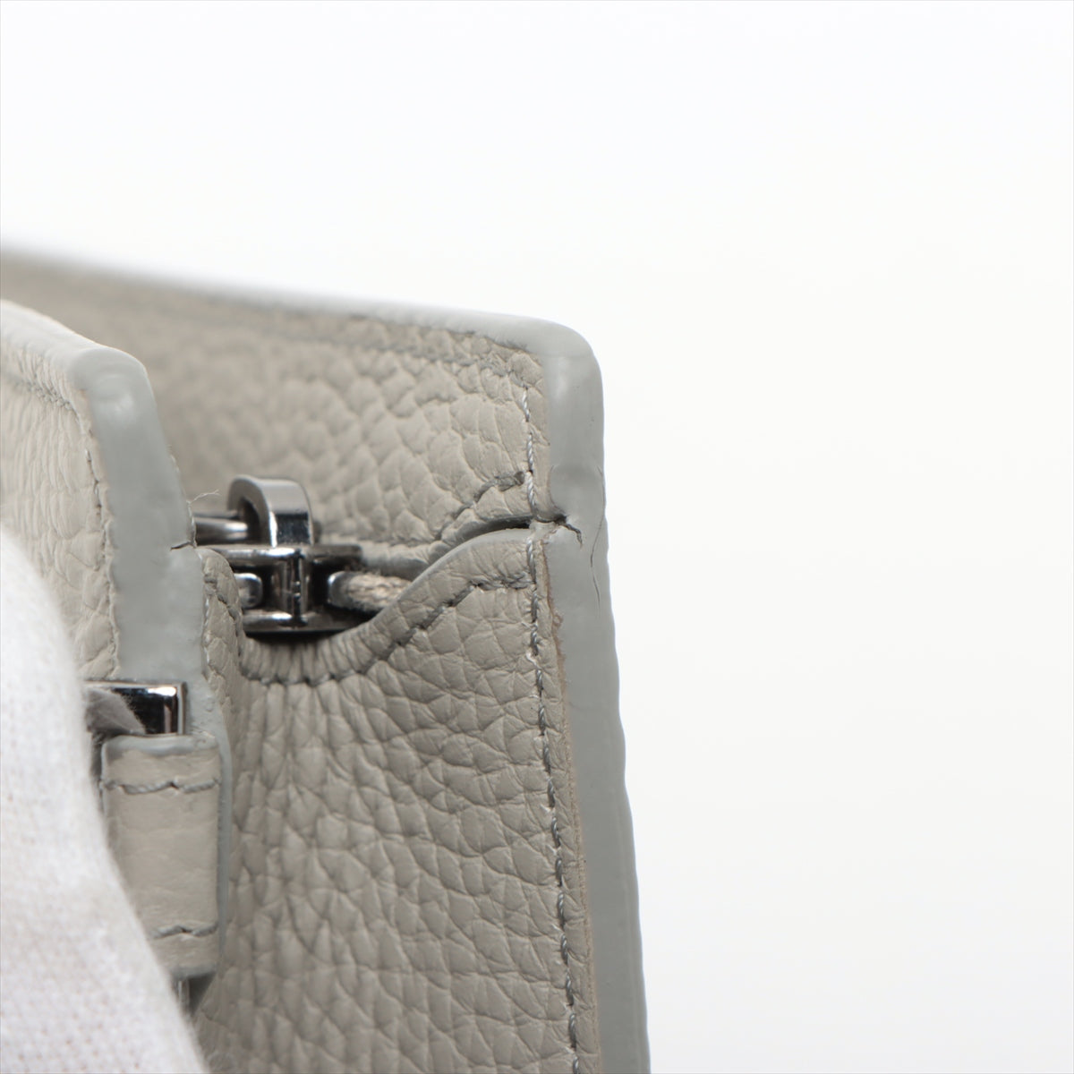 Christian Dior Gravity Leather A5 Pouch Beige * PREORDER *