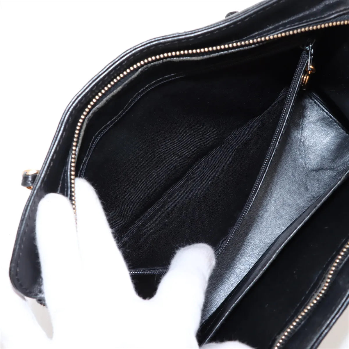 Chanel CC Logo Leather Chain Shoulder Bag Black