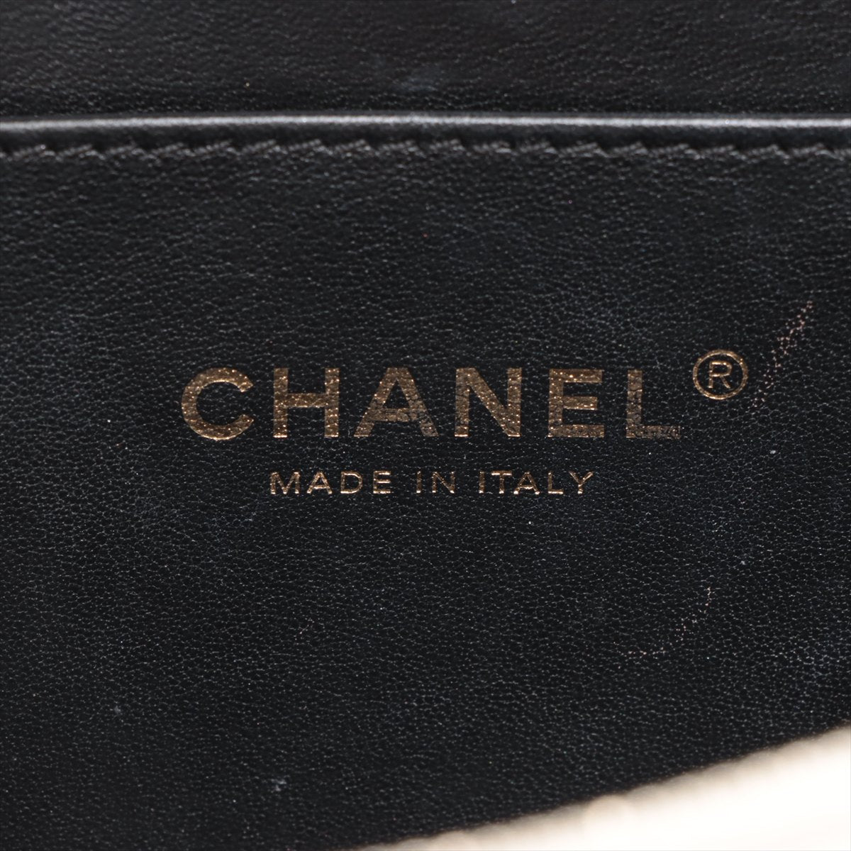 Chanel CC Logo Matelasse Caviar Skin Two-Way Camera Bag White * PREORDER *