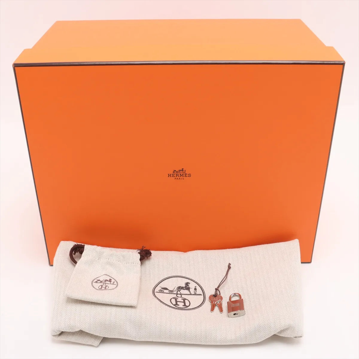 Hermes Picotin Lock 22 MM Taurillon Clemence Etoupe