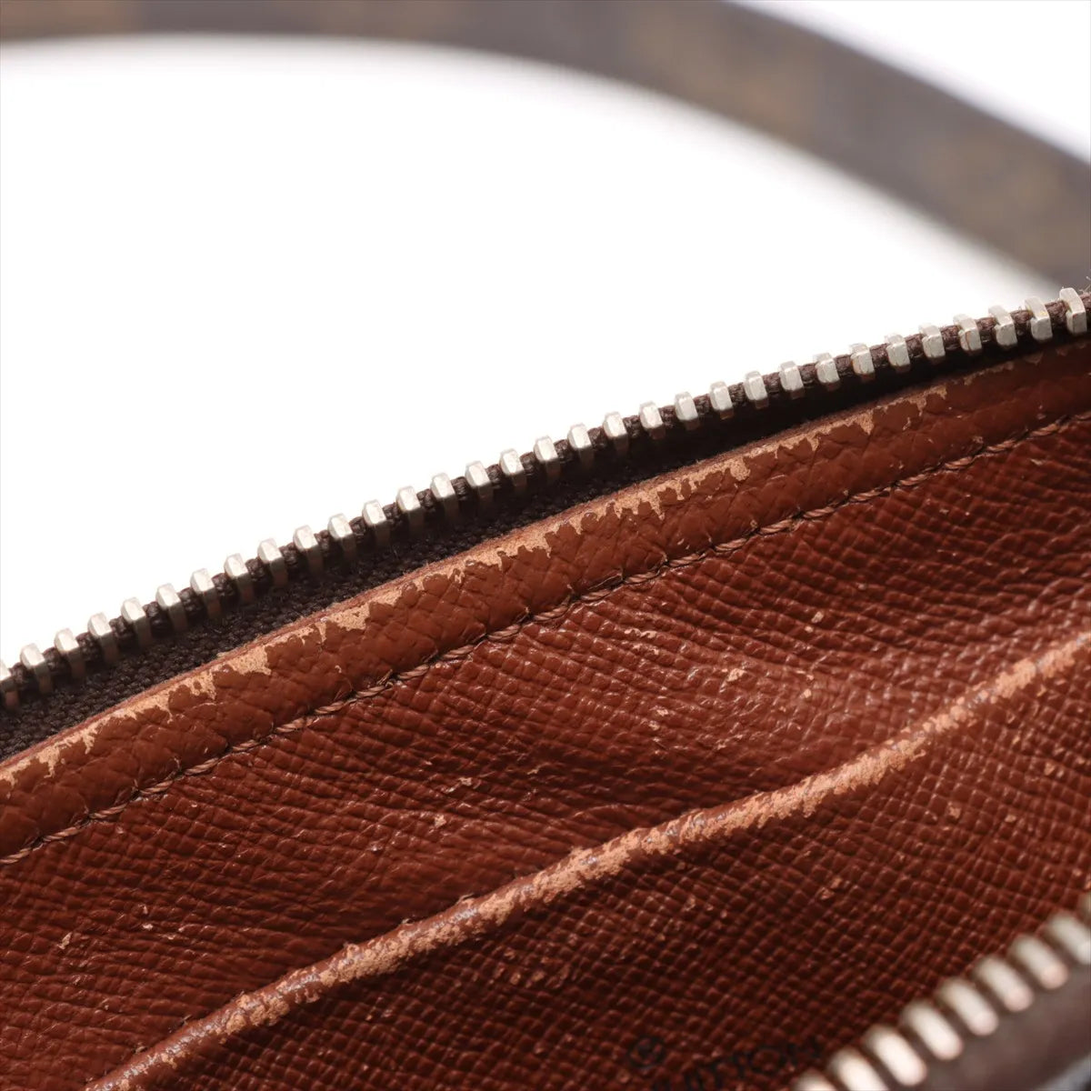 Louis Vuitton Monogram Nile Messenger Bag