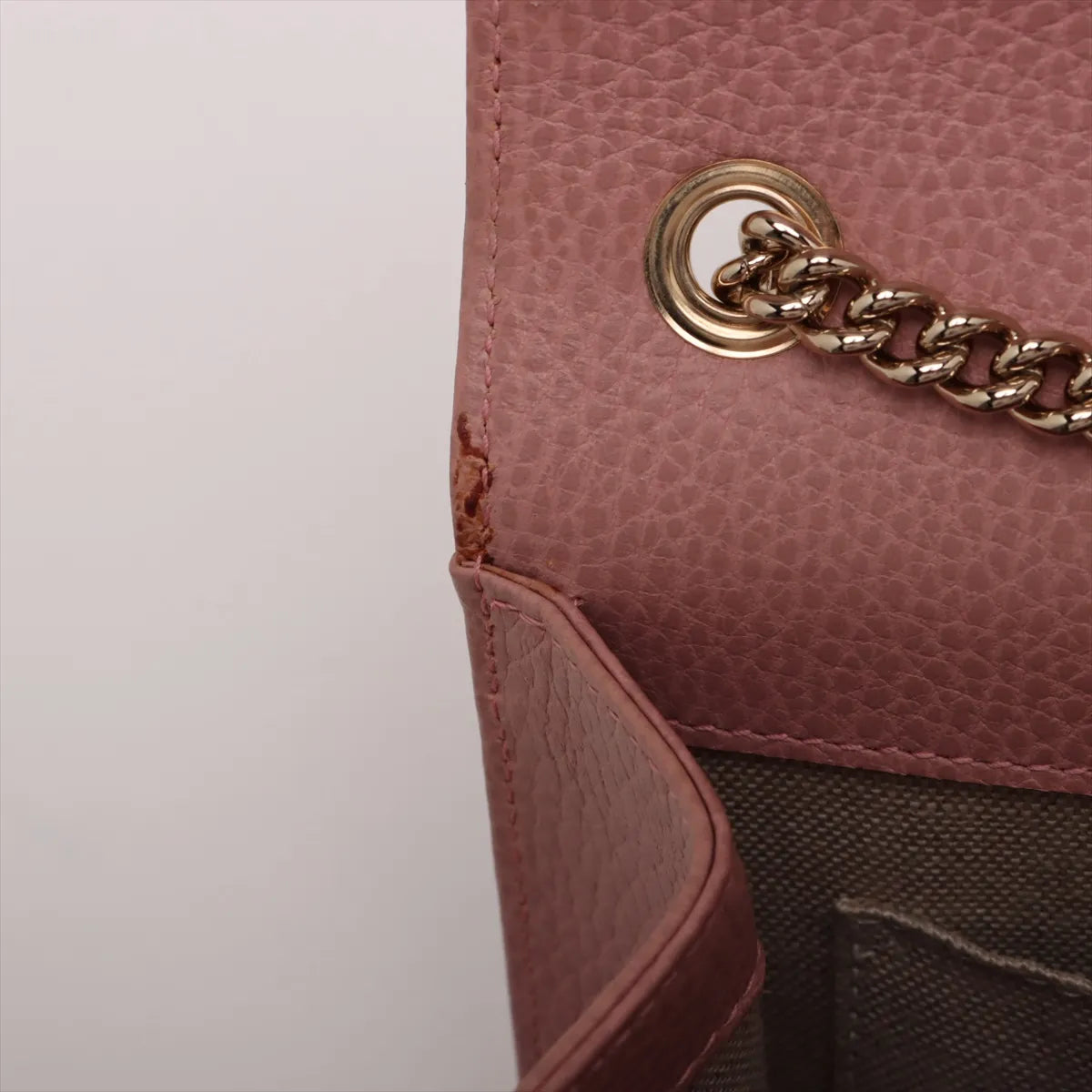 Gucci Interlocking G Leather Chain Shoulder Bag Pink