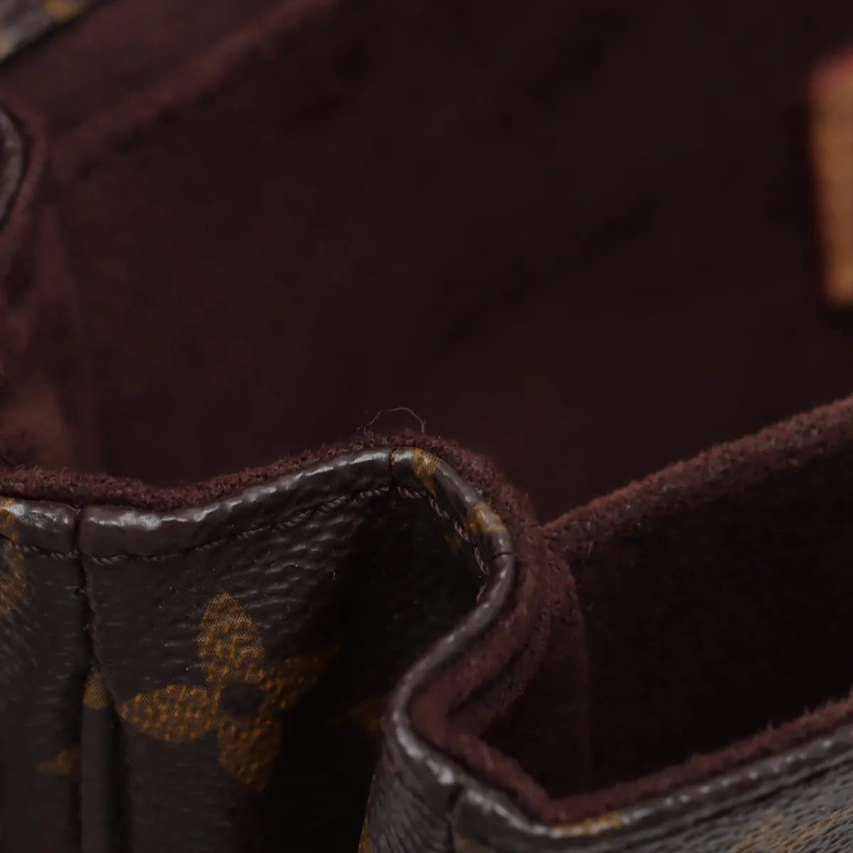 Louis Vuitton Monogram Pochette Métis MM