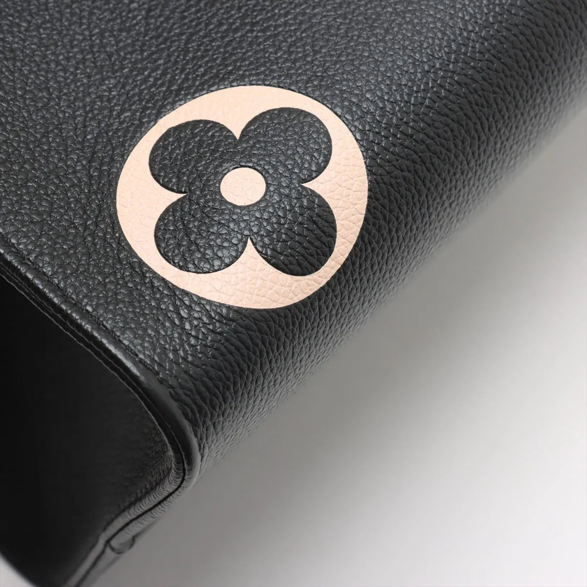 Louis Vuitton Bicolor Monogram Empreinte On the Go MM Black x Creme