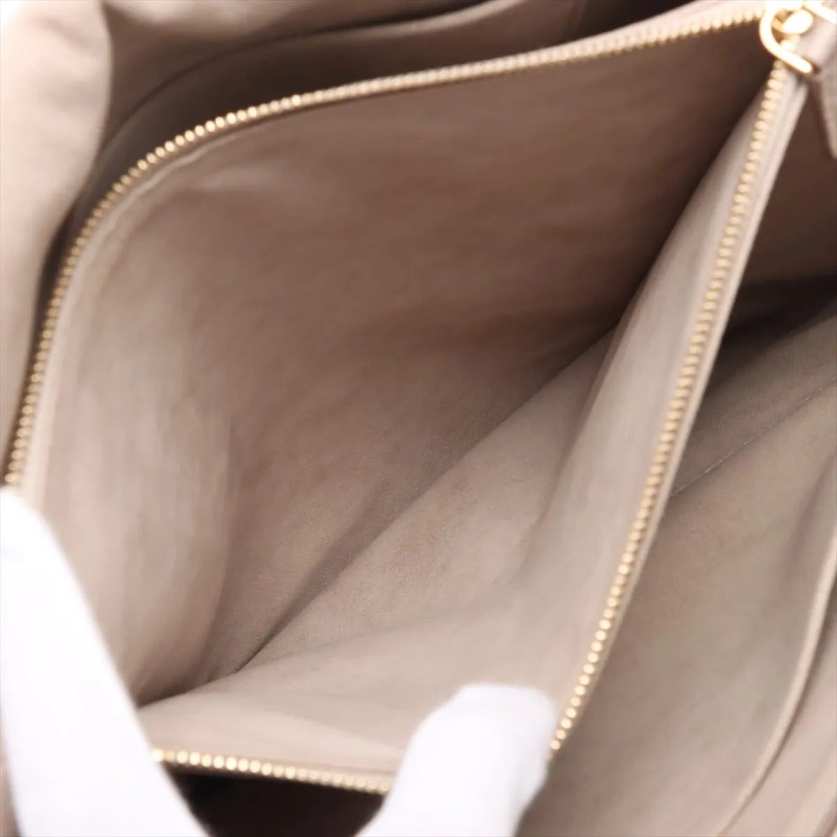 Louis Vuitton Taurillon Volta Beige