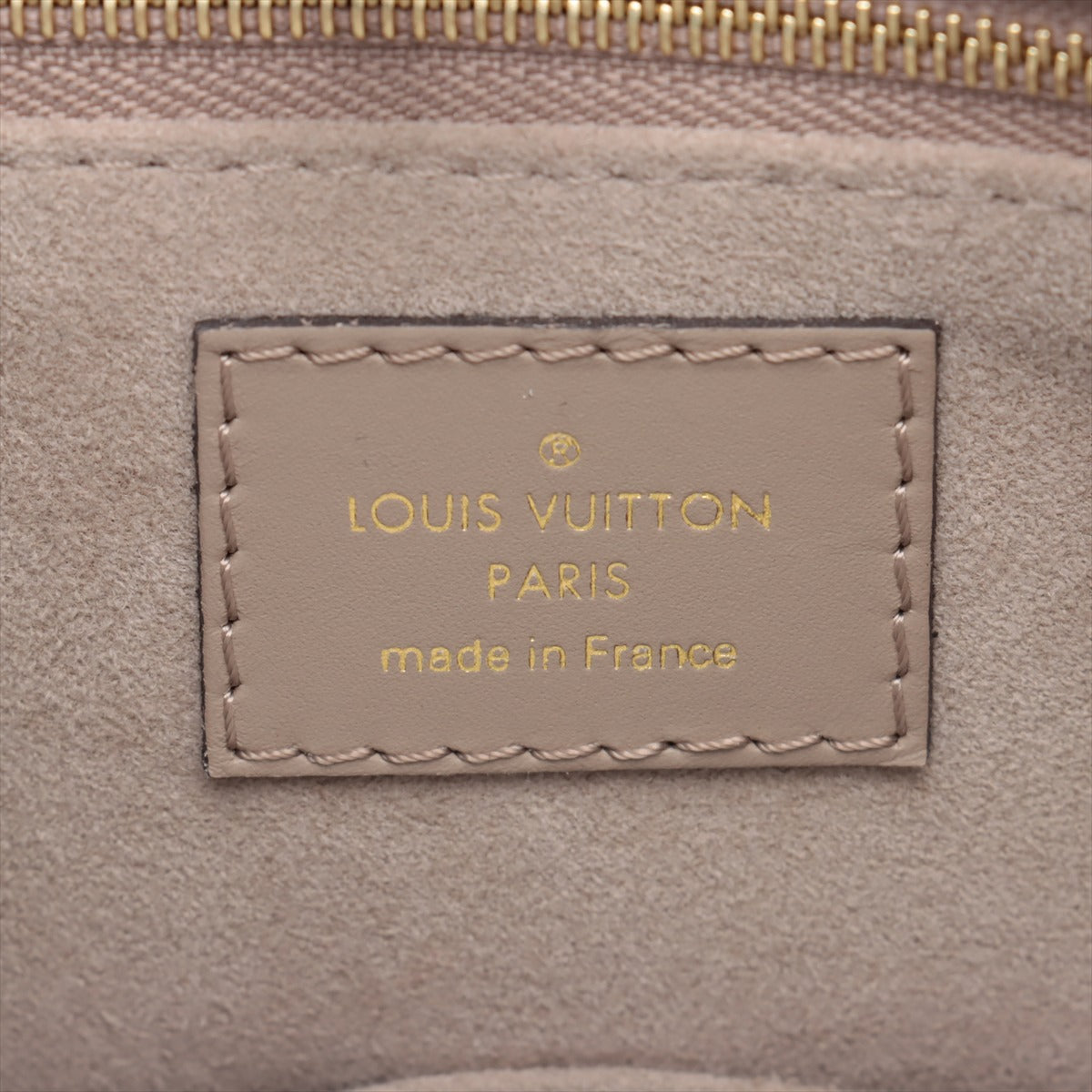 Louis Vuitton Monogram Empreinte On the Go MM Tourterelle