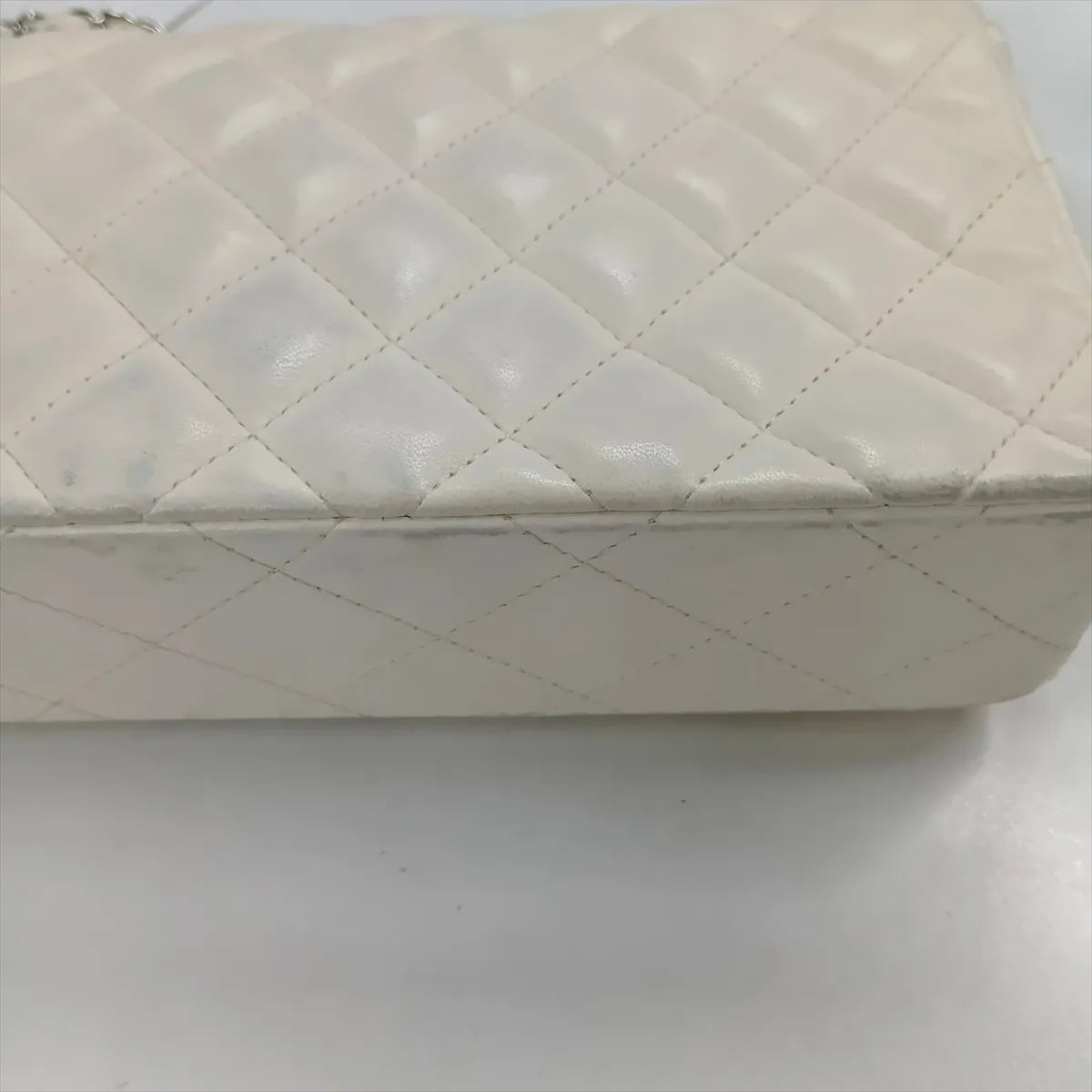 Chanel Matelasse Lambskin Single Flap Single Chain Bag White