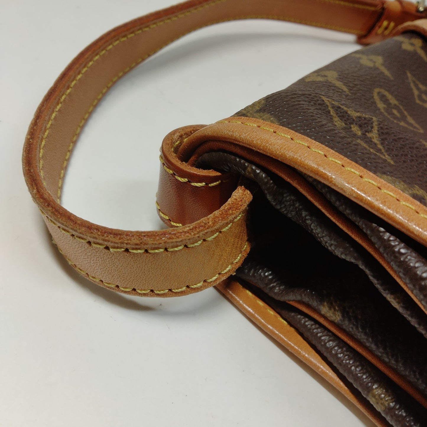 Louis Vuitton Monogram Saumur 30