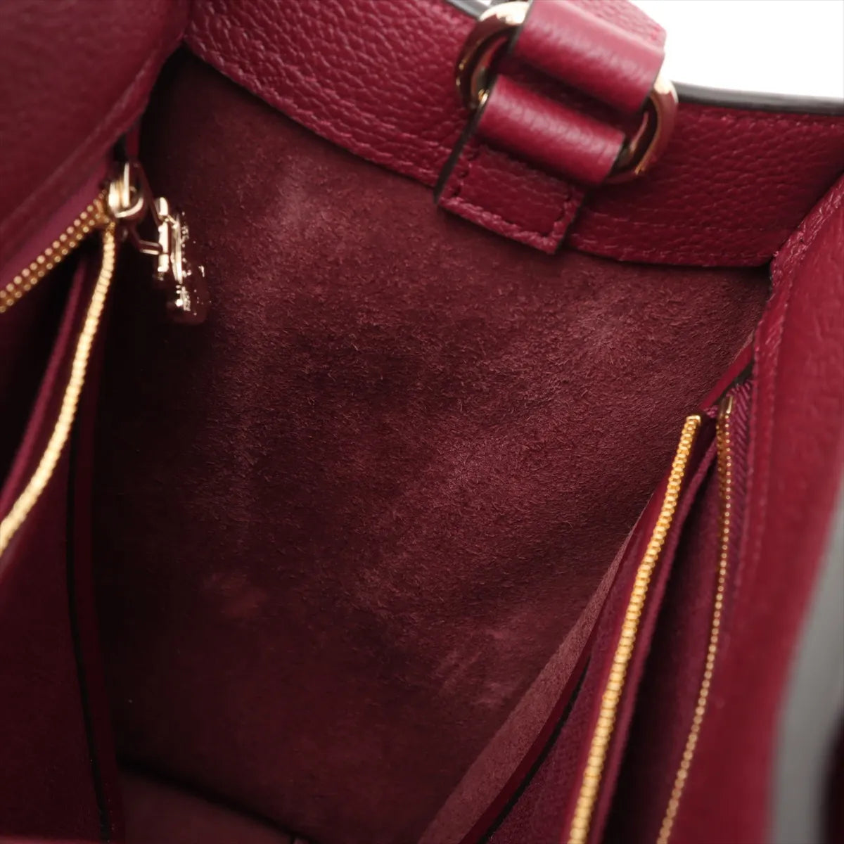 Gucci Hook-closure Medium Leather Two-Way Handbag Bordeaux