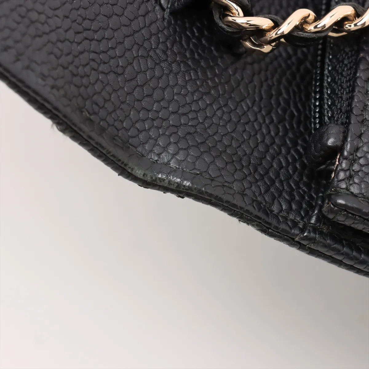 Chanel CC Logo Caviar Skin Chain Wallet Bag Black