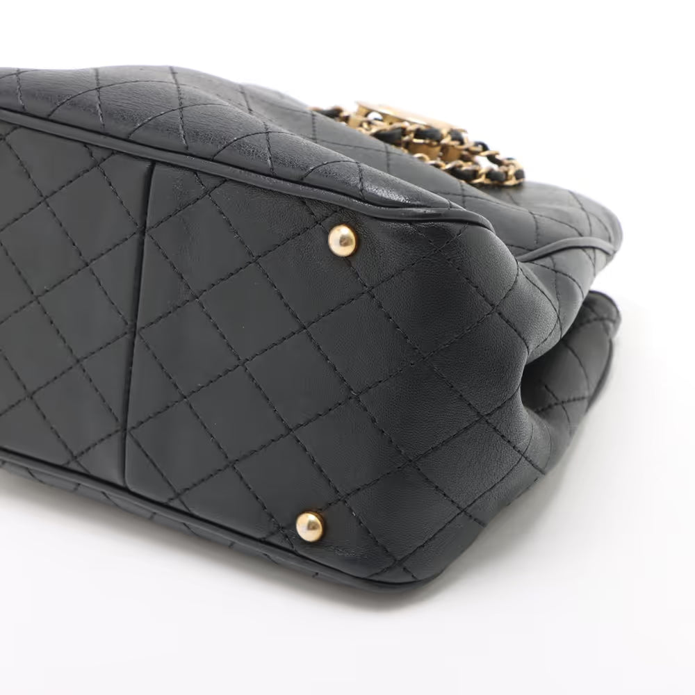 Chanel CC Logo Matelasse Lambskin Chain Shoulder Bag Black