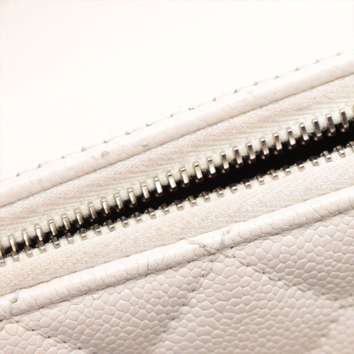 Chanel CC Logo Matelasse Caviar Skin Two-Way Camera Bag White * PREORDER *