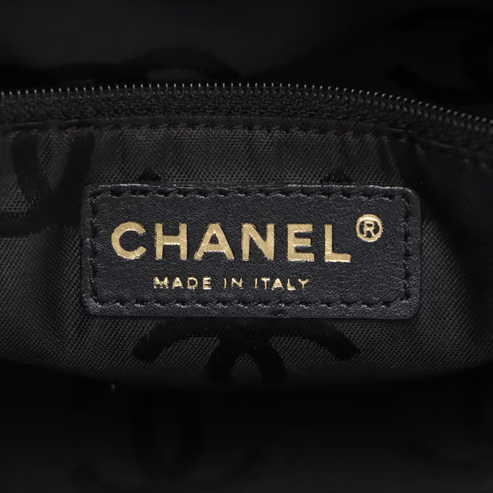 Chanel CC Logo Caviar Skin Handbag Black
